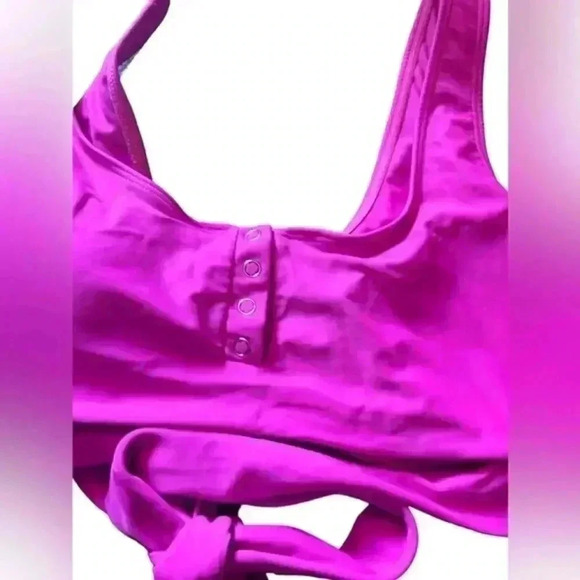 Lot‎ of 2 Pink and Green Bikini Tops, Size M - Picture 4 of 6